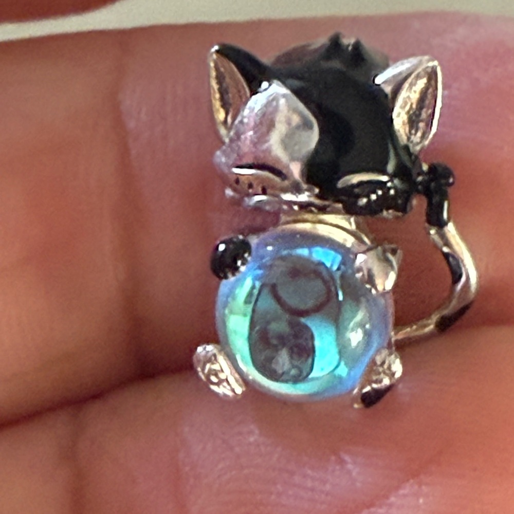 Silver Cat Ring With Blue Gem - image 8